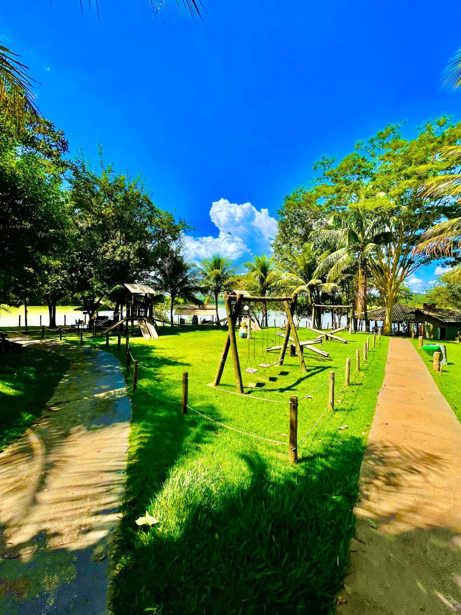 Apartamento Pontal Do Lago Caldas Novas Exterior photo